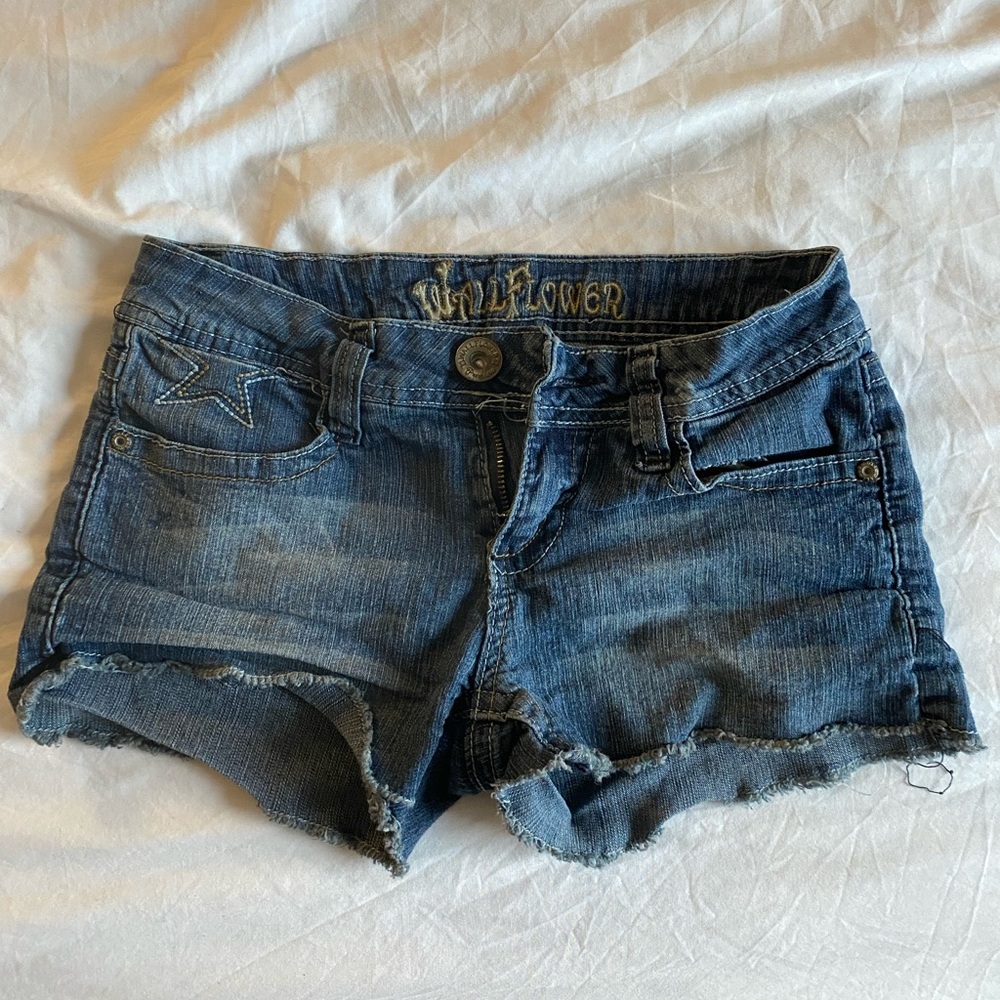 Wildflower shorts! 🥸